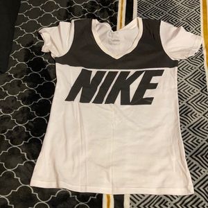 Nike Women v-neck